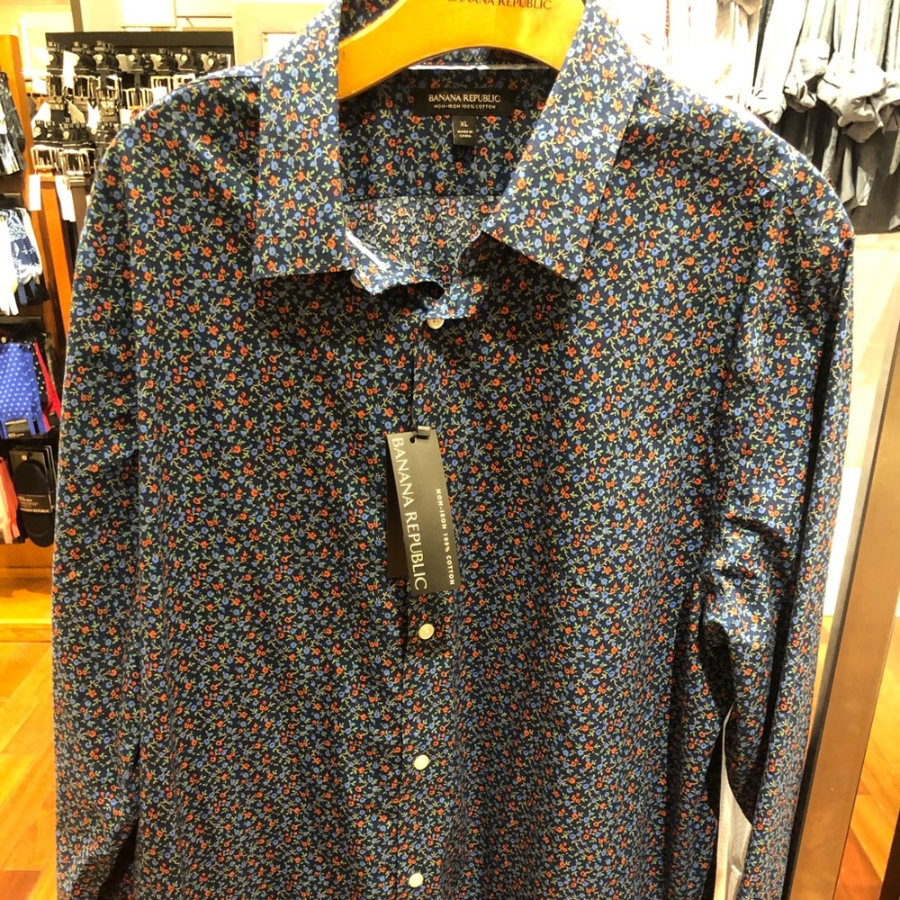 Banana Republic flower bottom up new with tags.